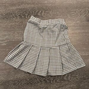 Love Charlotte 
Women’s Skirt
Size Medium